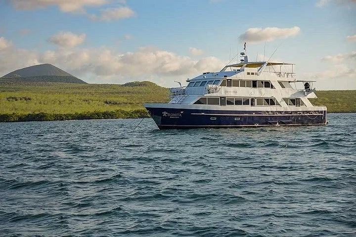 Bonita Yacht — Comfortable Galapagos Cruise