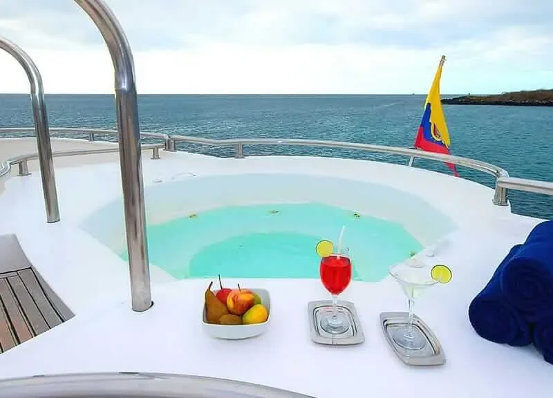Treasure of Galapagos Cruise (Luxury)