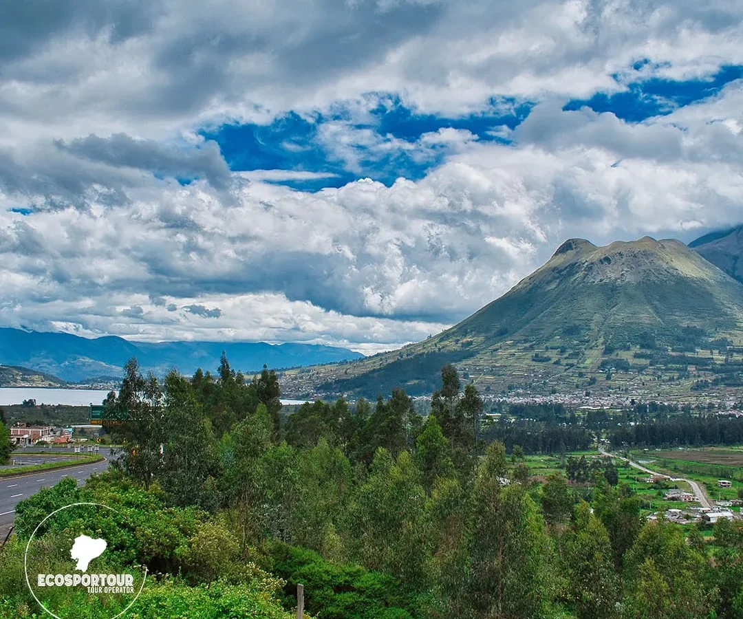 Imbabura Volcano Acclimatization Hike — Ecosportour, Ecuador