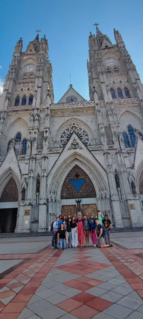 Half Day Walking Tour Quito — Ecosportour, Ecuador
